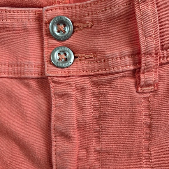 Torrid Aviator Women Sz 12 Coral Bermuda Twill Shorts Cuffs‎ Beach Time Comfort - Picture 8 of 9
